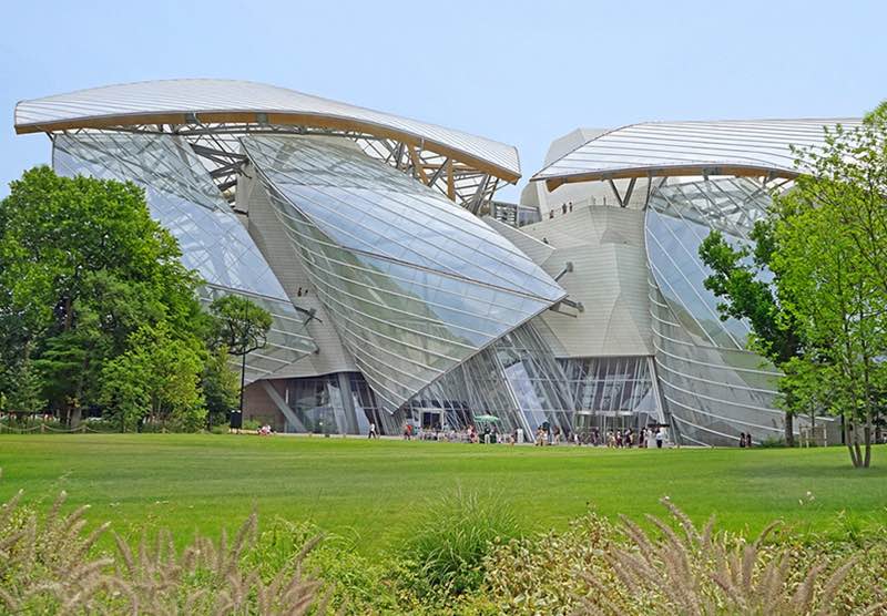 La Fondation Louis Vuitton visée par une plainte pour escroquerie et fraude fiscale